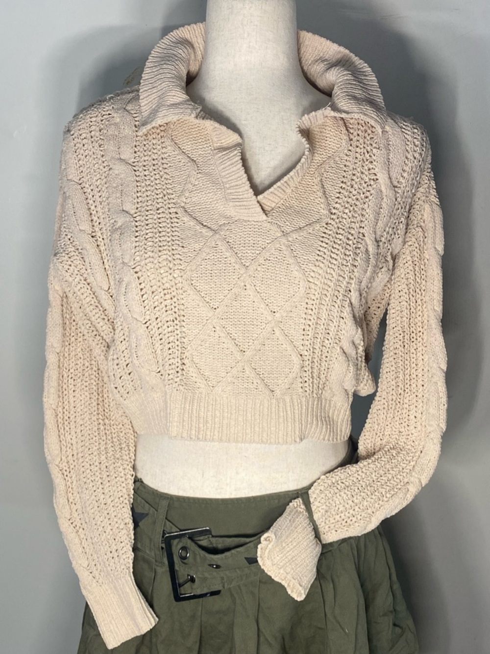 Cropped Cable-Knit Cowl Turtleneck Sweater - Cream